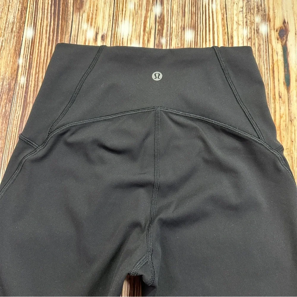 Lululemon Athletica Women’s Cropped Leggings Size 4